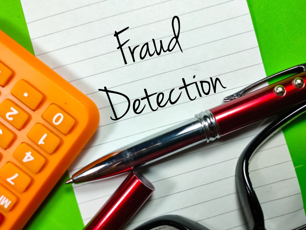 Smart Ways Insurance Agents Detect Fraudulent Claims